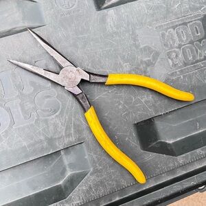 Needle nose pliers